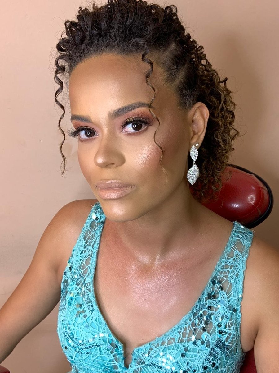 GABEDEIROS's tweet photo. Produção do último domingo
Beauty MakeUp for me 💁
@studiogmake (Insta)
#nyxcosmeticsbr #maccosmetics #RubyRoseOficial #ColourPopCo #JeffreeStarCosmetics #Lancome #kbeauty #makeupartist #makeupbyme https://t.co/maTaOsuT2u