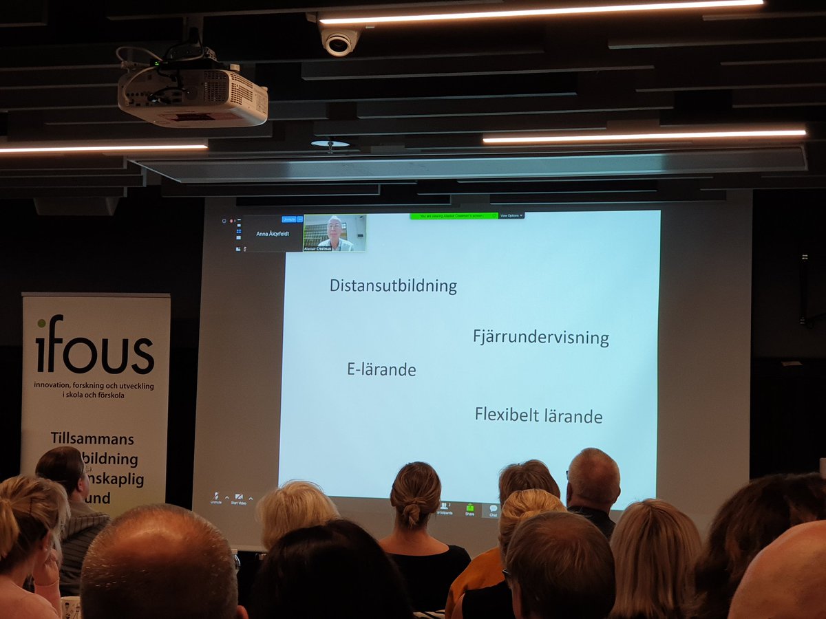 carolaek's tweet photo. @alacre lever som han lÀr. #DigiLi projektet fÄr en förelÀsning av honom kring fjÀrr-och distansundervisning direkt via webben frÄn Polen #webinar #dirktfrÄnPolen #Ifous #teknikenverkarfungera https://t.co/JyOqO6c7aD