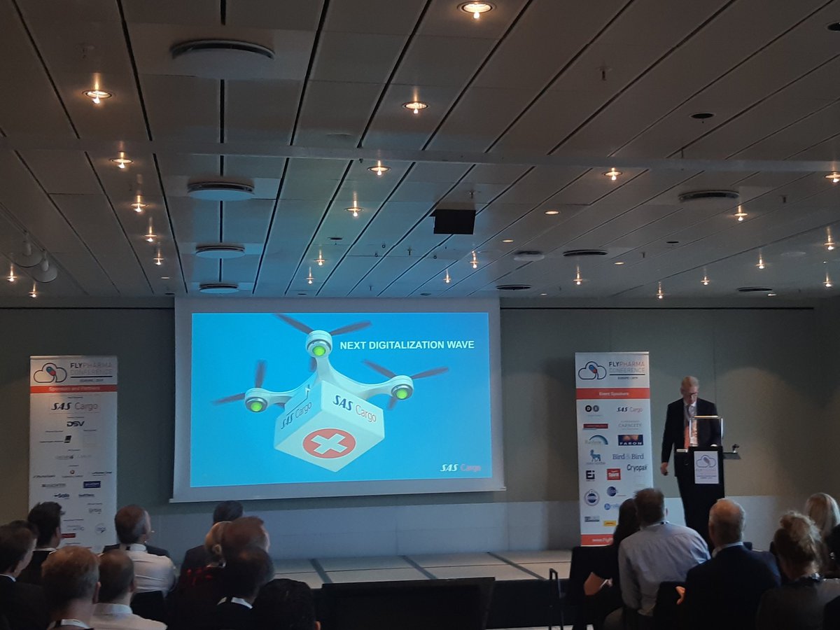 SAS_Cargo's tweet image. In touch with the conference topic, Leif Rasmussen also highlighted the importance of #airfreight and #CEIV  in the #pharmaceutical industry and in relation to Non-communicable Diseases #NCD
Also on his agenda was some of the new tech we are exploring at the moment 🕹🚁