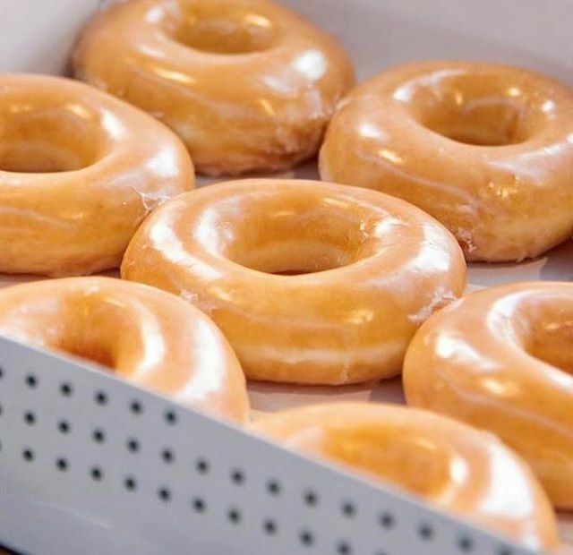 krispykremeng's tweet photo. Our #OriginalTuesday deal makes you want to throw a celebration!
Dozens of Original Glazed Doughnuts can be snapped up at half price, N1800, all day.
Available at all stores and via delivery with @jumiafoodng https://t.co/YECWq2IQY2