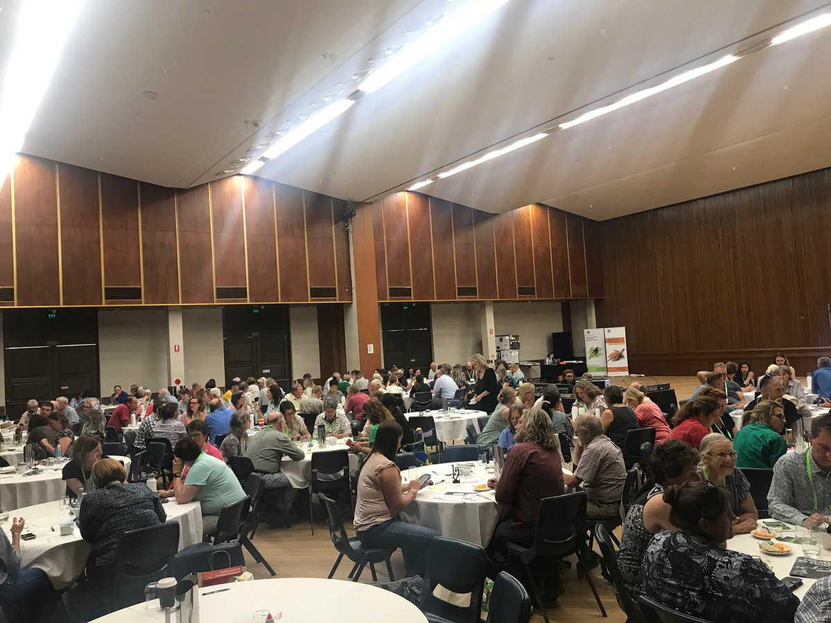 #Landcare in action this afternoon in #BrokenHill at the <a href="/LandcareNSW/">Landcare NSW</a> Muster. 

Some great ideas, discussions and knowledge sharing has taken place! 

#NSWLandcareConf