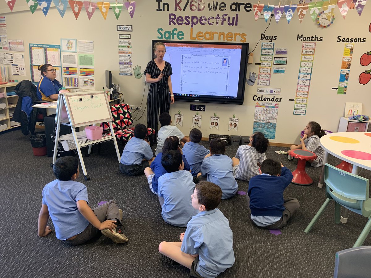 MPSSupportUnit's tweet photo. K/6 D and K/6 C writing letters to their pen pals. We are very excited to make new friends from another school and see what they write back.👬👭👫 #penpals #letterwriting #bestunitever #socute #excited #newfriends #differentschool @PSYagoona https://t.co/as7JKjoyuI