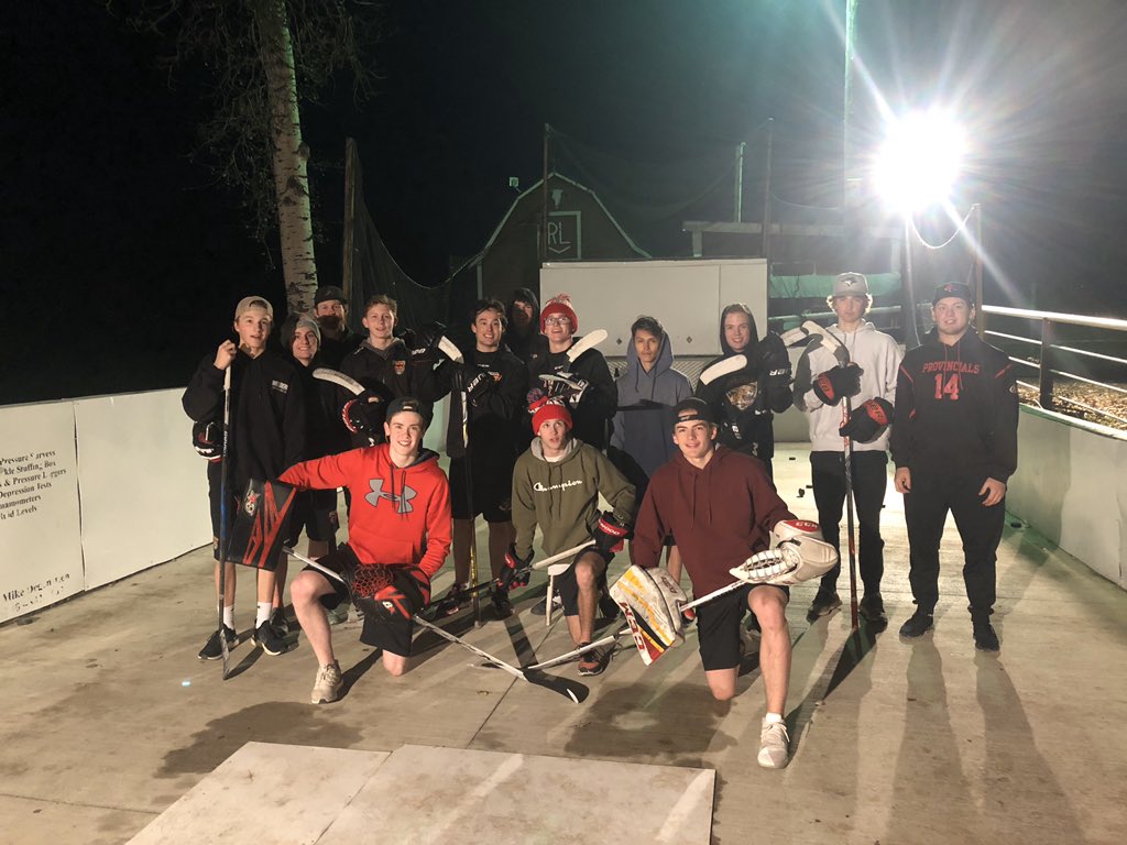 While everyone was focusing on the election tonight... the Tigers went to coach <a href="/JFLHockey/">Jimmy Lawrence</a> house for a off ice team workout/shooting gallery to put in the extra time and effort to make themselves more effective on the ice!