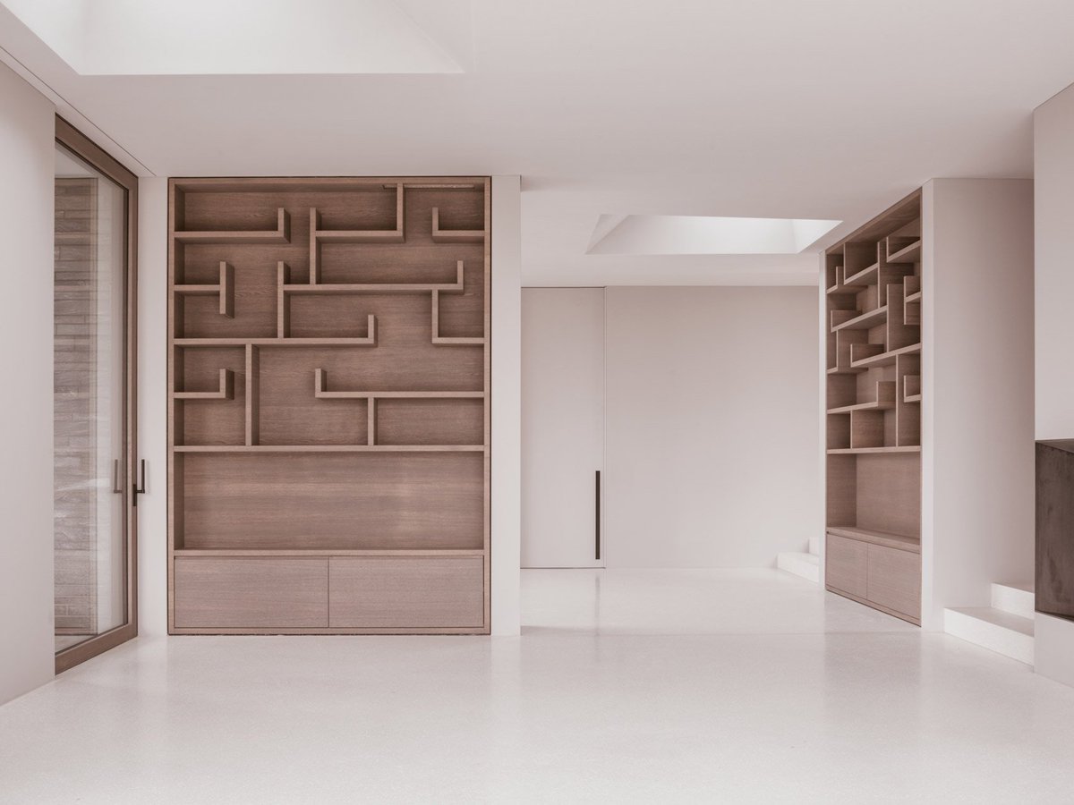 2NMPConcept's tweet photo. A cluster of stone & plaster-lined volumes form #ThinkArchitecture #minimalist #House in Park, which sits on #hilltop in Zurich, Switzerland #designed "merge with the landscape" of its sloping-parkland site, beside forest overlooking Lake Zurich. #naturalspace #naturalcontours https://t.co/DiBZhBvnz2