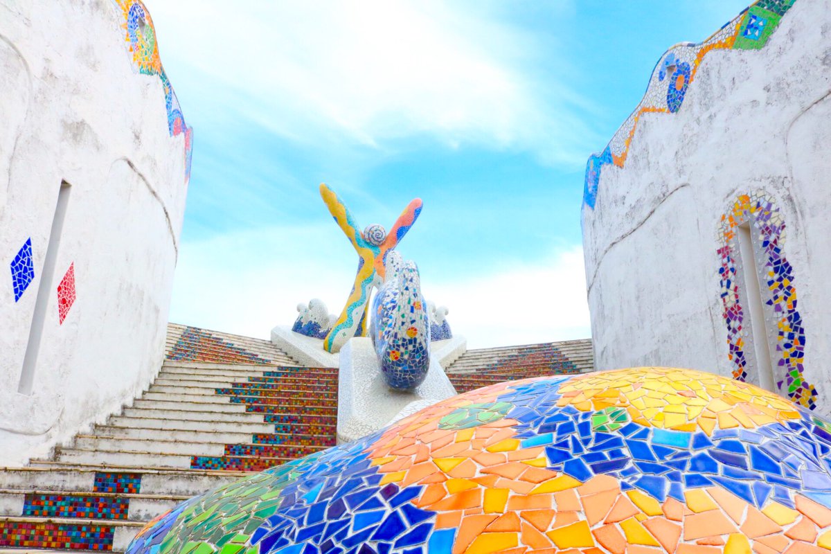 Twitter 上的 志摩スペイン村 公式 Hola 秋といえば芸術の秋 シリーズ 昨日に引き続き建築家ガウディのアートの世界をご紹介します バルセロナにある グエル公園 をモチーフにしたグエル広場 色鮮やかなタイルが美しく写真スポットとしてもオススメです Twitter 上的 志摩スペイン村 公式 Hola 秋といえば芸術の秋 シリーズ 昨日に引き続き建築家ガウディのアートの世界をご紹介します バルセロナにある グエル公園 をモチーフにしたグエル広場 色鮮やかなタイルが美しく写真スポットとしてもオススメです
