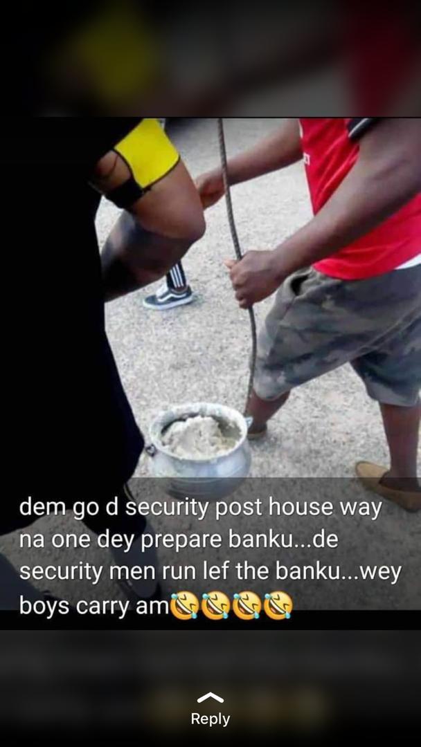 Astonygh's tweet image. 😂😂😂😂😂😂I get like 20 pictures for reference #KNUSTDemoAt1