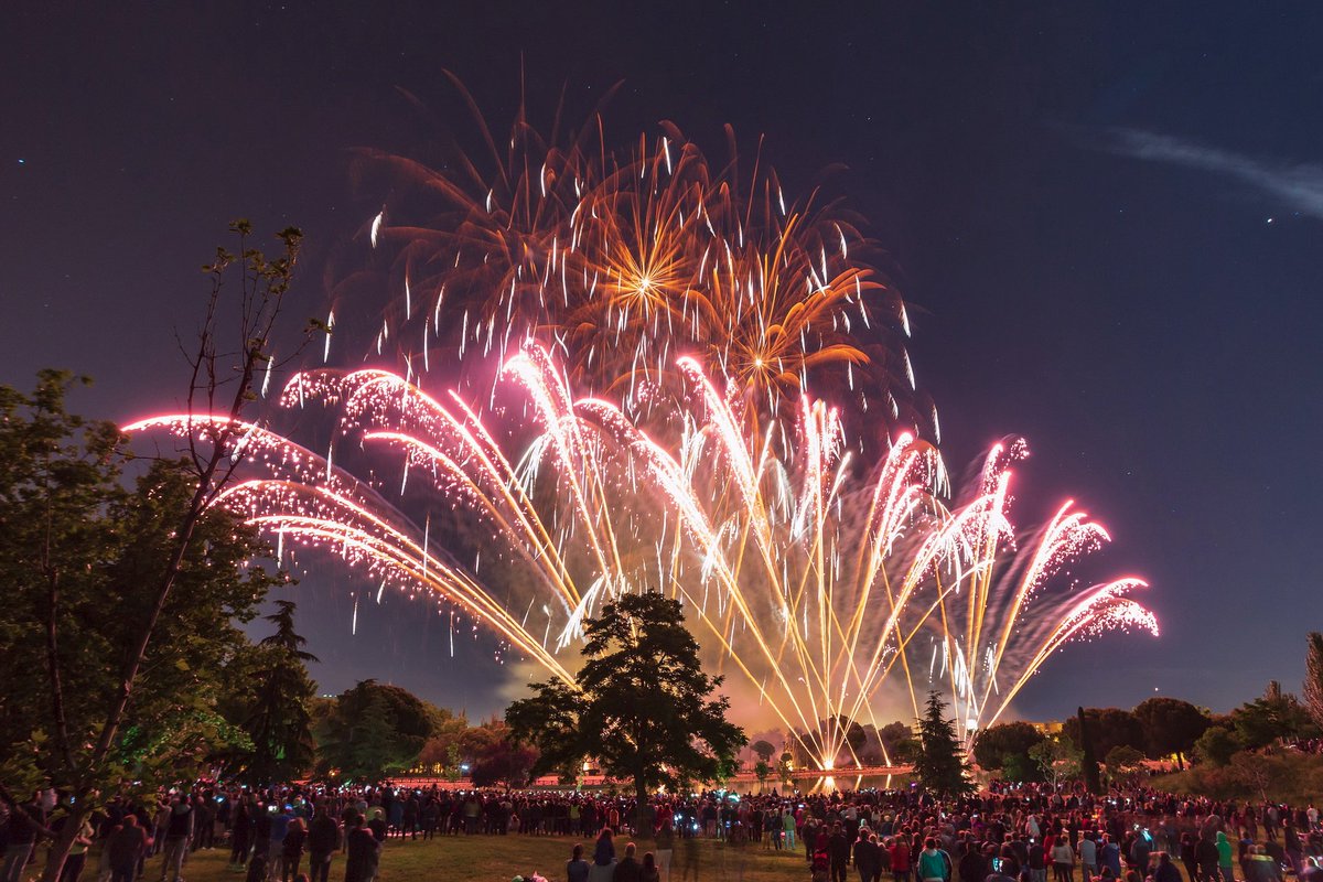 aytogetafe's tweet photo. El Pleno aprueba las fiestas patronales de #Getafe para el próximo año. El jueves 21 de mayo y el lunes 1 de junio de 2020 serán festivos. https://t.co/iLVfGCj34j https://t.co/wA0DfLiFva