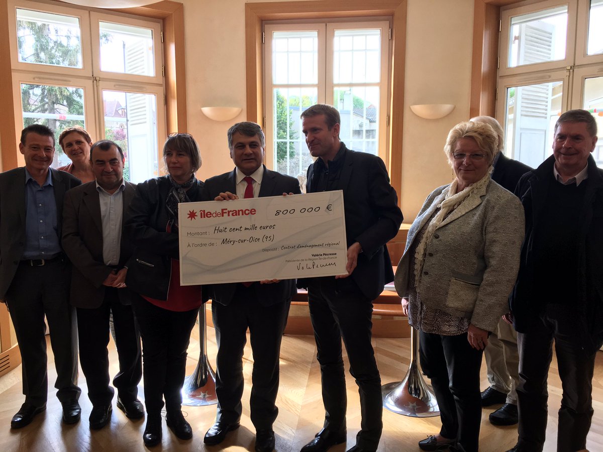 La Ville de Méry-sur-Oise a signé officiellement avec la Région et le Département du Val d’Oise son Contrat d’Aménagement Régional (CAR) pour un financement de plus de 1 130 000 € dont 800 000 € de la Région pour 4 projets structurants à Méry.
#projet #aménagement #Méry