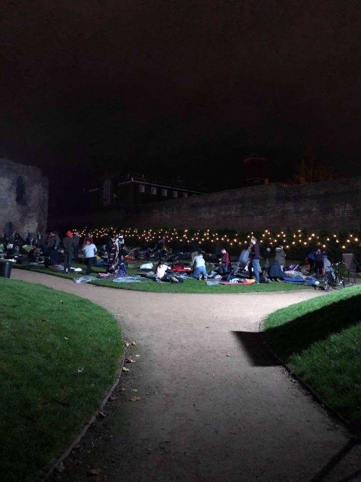 HawksmoorGroup's tweet photo. BIG shout out to our Reservationist Alabama from #HawksmoorManchester who spent her paid Charity Day doing a ‘Sleep Out’ in support of the Reading based homelessness prevention charity, Launchpad. A night really went spent, &amp; a great example of how we can use our Charity Day 🙌 https://t.co/o8cNVgm97q
