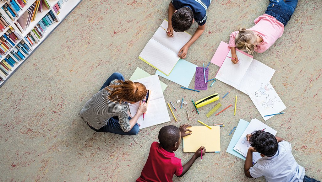 Ontwerp en win de vloer van de toekomst! De allermooiste creatie wordt verwerkt in een prachtige nieuwe Marmoleum vloer, kosteloos gelegd in de school (max. 100 m2). Iedereen tot 13 jaar oud mag meedoen; individueel of met de hele klas: bit.ly/2MBTi2M