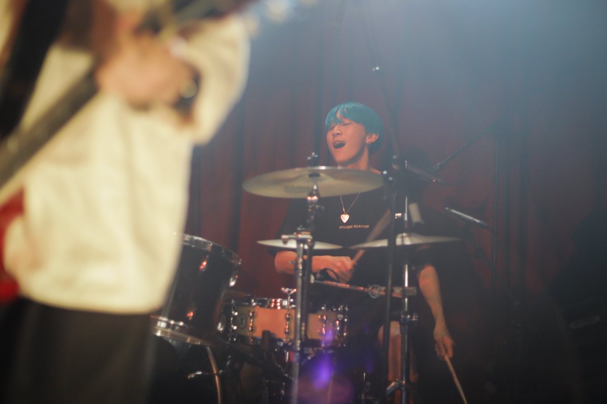 MrNutsOFFICIAL's tweet photo. 【✨📸LIVE PHOTO📸✨】

2019/10/21 @渋谷チェルシーホテル
VELVET SIGHS presents
🦇"Shout 'N" Sigh"🦇

▶︎Mr.Nuts
▷photo by 智（@tom27x）

セットリスト
1.帰り道
2.オーバーラップ🆕
3.羽が生えて
4.人間
5.僕らの https://t.co/AV64LwA19D