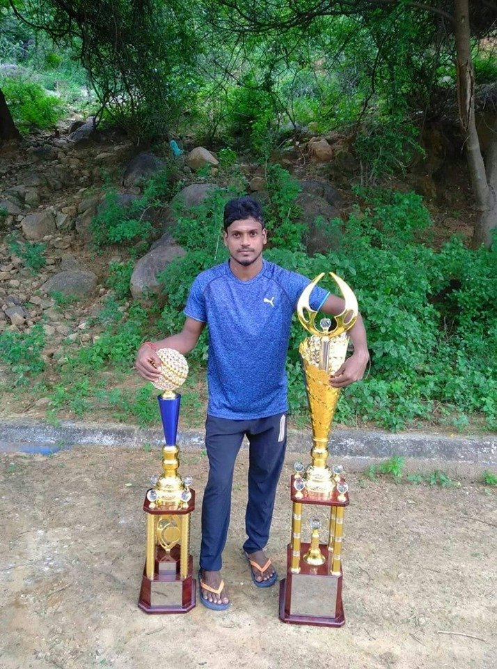 kalidasan_GK's tweet photo. Salem Star Rider Mahalingam RIDE Collection Part 1 Link Watch&amp;Enjoy:https://t.co/MDrKliFelk              #kabaddi #kabaddimatch #kabaddivideo #mahalingam #kabaddiplayers #tamilnadukabaddi https://t.co/r8tgTNgm0E