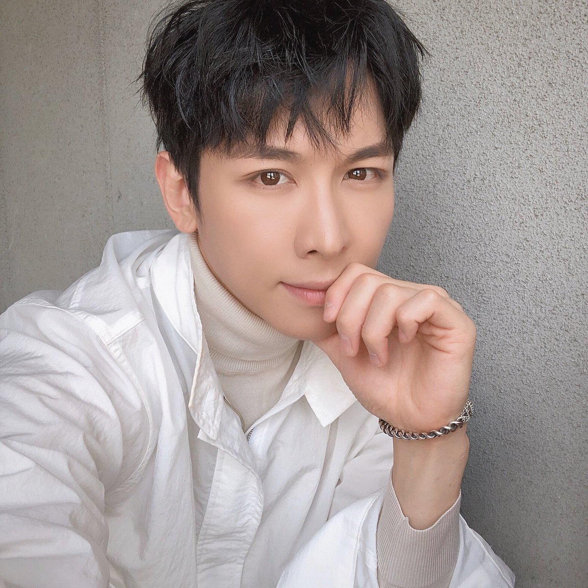 sseonghwan_k's tweet photo. Make up💄 #blanc7 #blancs #kpop #idol #model #prism https://t.co/auR6FF1ZGm