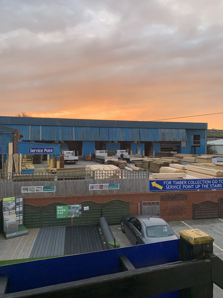 TerrysTimber's tweet image. Good morning everyone! We are now open untill 5, We have everything you need for your diy and building projects from cutting sheet materials, decking, stair components and 100s of different hardware products. Come down and see us or call for free friendly advice 😁