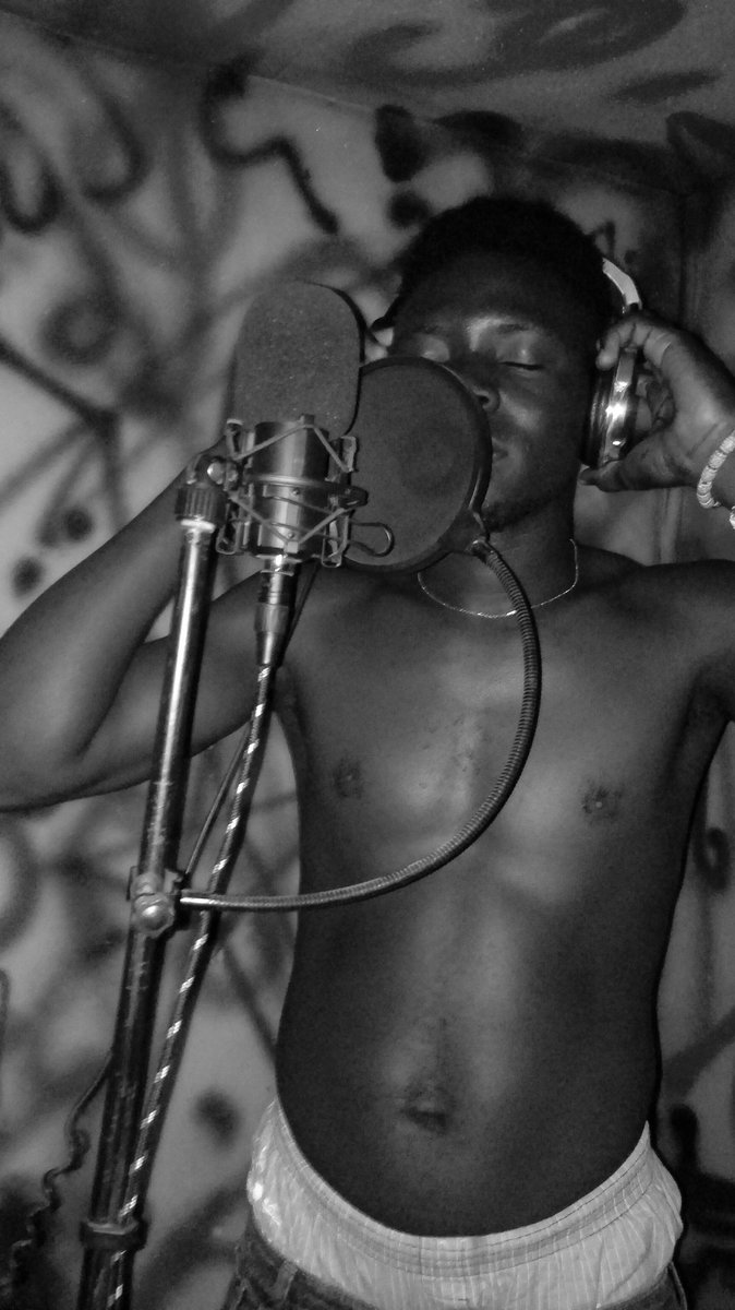 samebowy's tweet image. Another reggae dancehall music  dropping again by @samebowygh  please feeling the vhim  I wish @stonebwoyb ,@samini_dagaati and @shattawalegh to like this picture respect to all leaders #jahnofail