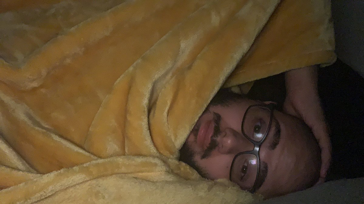 GameOverDavid's tweet photo. #TooEarly #WaitingForBreakfast https://t.co/ZEFS59XgGi