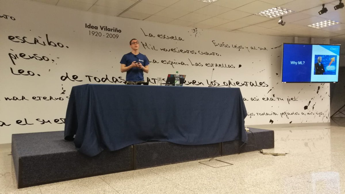 UrudataSoftware's tweet image. Ayer parte de nuestro equipo asistió al @vopentechuy  y @spassarop brindo una charla en la  sobre #ML #urudatasoftware #capacitacionconstante #machine_learning  #uruguay