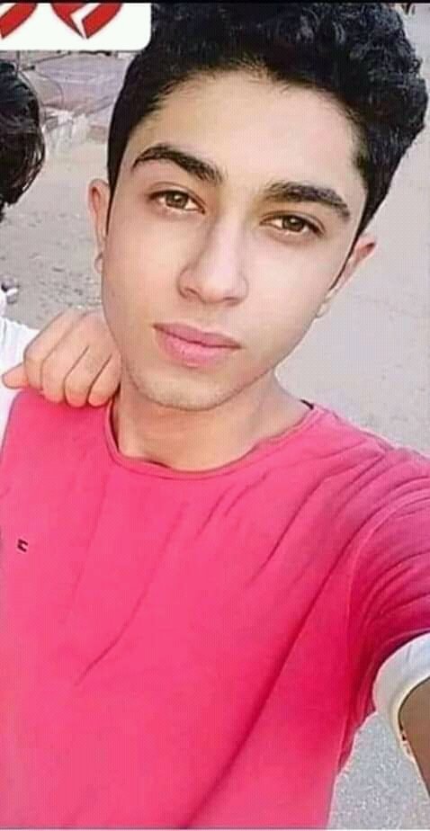 UyYCv49AQ2iN7kq's tweet photo. أيها الغائب.... كيف صنعت من اللاوجود وجودك. .. وكيف يكون غيابك كل هذا الحضور. ...!!!
#القصاص_للشيهد_محمود_البنا https://t.co/0DGzIrIUQZ