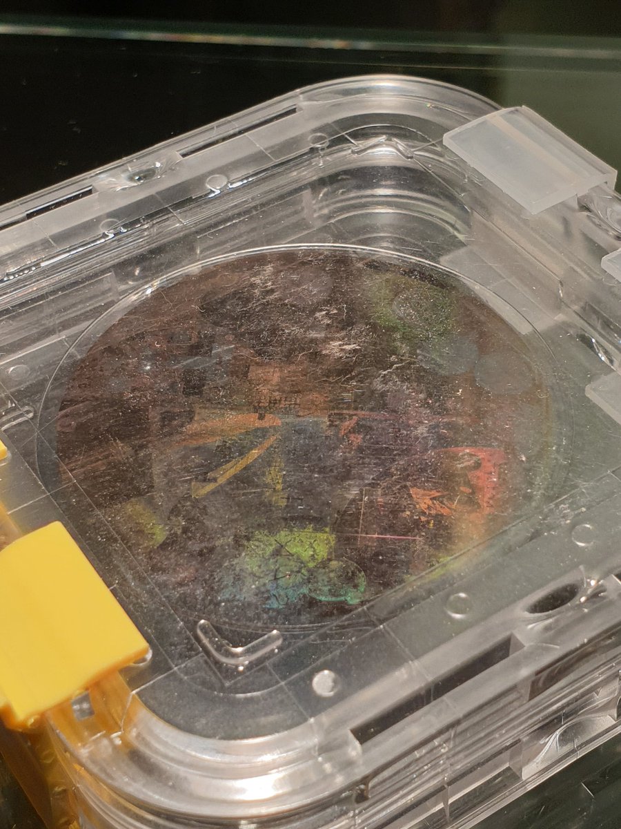 QuaiDesSavoirs's tweet photo. A admirer aussi au #QuaidesSavoirs durant #JeVeuxSavoir : #SanctuaryProject, des disques de saphir...bientôt envoyés sur la Lune !
🌛Ces disques sont gravés d'un aperçu de nos connaissances du XXIe s., et destinés à nos descendant•e•s...dans un lointain futur ! 🚀 https://t.co/ccDpnjLBhW
