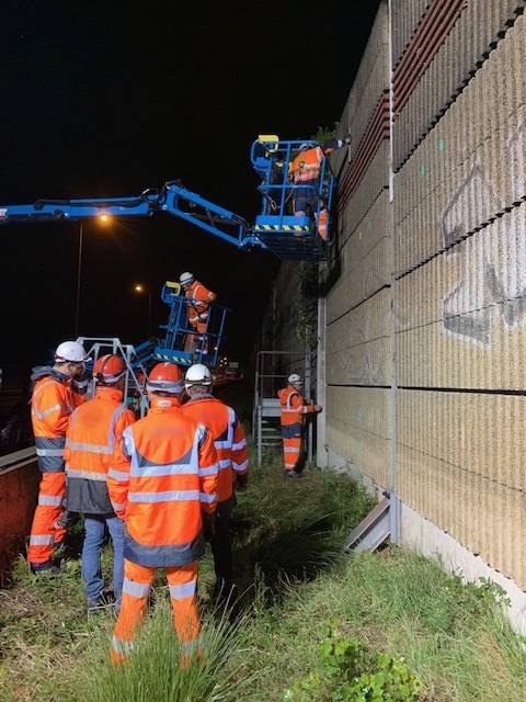 Fila_Fixations's tweet photo. @Fila_Fixations présente pour les essais de convenances pour les tests à l'arrachement des ancrages sur écrans acoustiques de l'A10
#ecranacoutique #murantibruit #ancrage #chevilleinox #chantier #scellement #travauxpublics #filafixations
https://t.co/0MhvTa6z6X https://t.co/XHnPugkKji