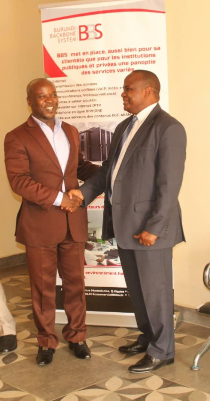AnyelwisyeB's tweet photo. Shirika la Mawasiliano Tanzania (TTCL) limesaini mkataba na kampuni ya mawasiliano ya mkongo wa Taifa ya Burundi (BBS) kwa ajili ya kupeleka huduma ya intaneti nchini humo.
Mkataba huo wa Sh13.8 bilioni utatekelezwa katika nchi ya Burundi kwa kipindi cha miaka 10. https://t.co/9paCyjgZ37