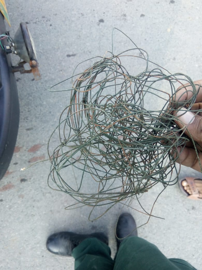1122Gujranwala's tweet photo. Incid. Type:
Injured (kite flying thread) 
An old man got injured with kite flying thread while driving motorcycle 
Near red rose marriage Hall, chicherwali, Gujranwala.
Save and alive... Alhamdulillah https://t.co/jifuNOFqEO