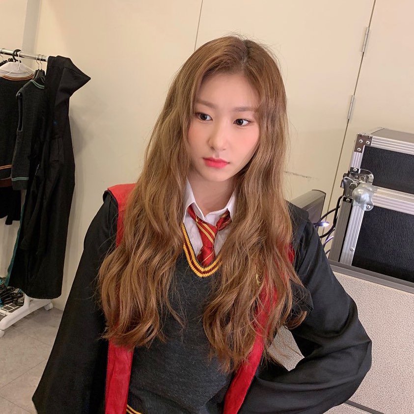 LCRY001's tweet photo. ⠀⠀🎠 : 어제 너무 즐거웠어요 🎃🎃 미리 할로윈 💕 #믿지 좋아해 https://t.co/aSj79xpNol