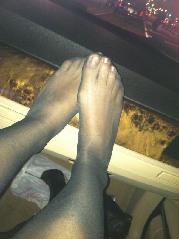 GPantyhose's tweet photo. #Pantyhose Feet on dash #feetpics #footfetish #retweetforfeet #nylons #stockings #tights https://t.co/sALrGthxeT