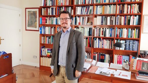 Corresponsables's tweet photo. “Uno de mis principales desafíos es conseguir que el interlocutor o colaborador esté alineado en un concepto claro de RSC, y en su aplicabilidad" Alberto Jiménez-Piernas, CEO fundador de @RSCresponsable. Conoce más de su #RSE 👉 https://t.co/VxGv81Z5QC https://t.co/dWizLgXa6D
