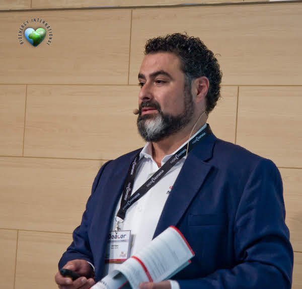 En la pasada edición de #Expobiomasa 2019, Iñaki Íñiguez, director comercial de iDealer, participó en las conferencias técnicas "Bioenergía para la industria" con el tema "Cogeneración eléctrica mediante gasificación con residuos de madera".
#biomasa #calderas #pellets #froling