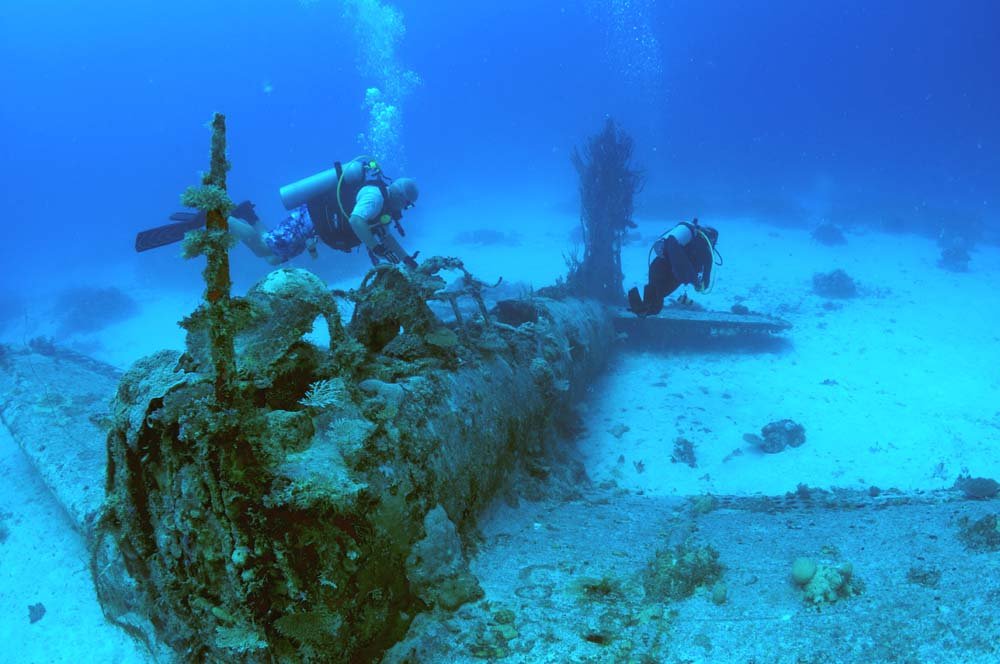 The legends that wiped out the Japanese fleet during the Battle of Midway

ww2wrecks.com/portfolio/the-…

#WW2 #Dauntless #aviation #WWII #Pacific <a href="/AvHeritageOrg/">AviationHeritage.org</a> <a href="/DownedWarbirds/">DownedWarbirds</a> <a href="/ww2ca/">WW2 Crashed Aircraft</a> <a href="/scubadivingmag/">Scuba Diving Magazine</a> #scubadiving