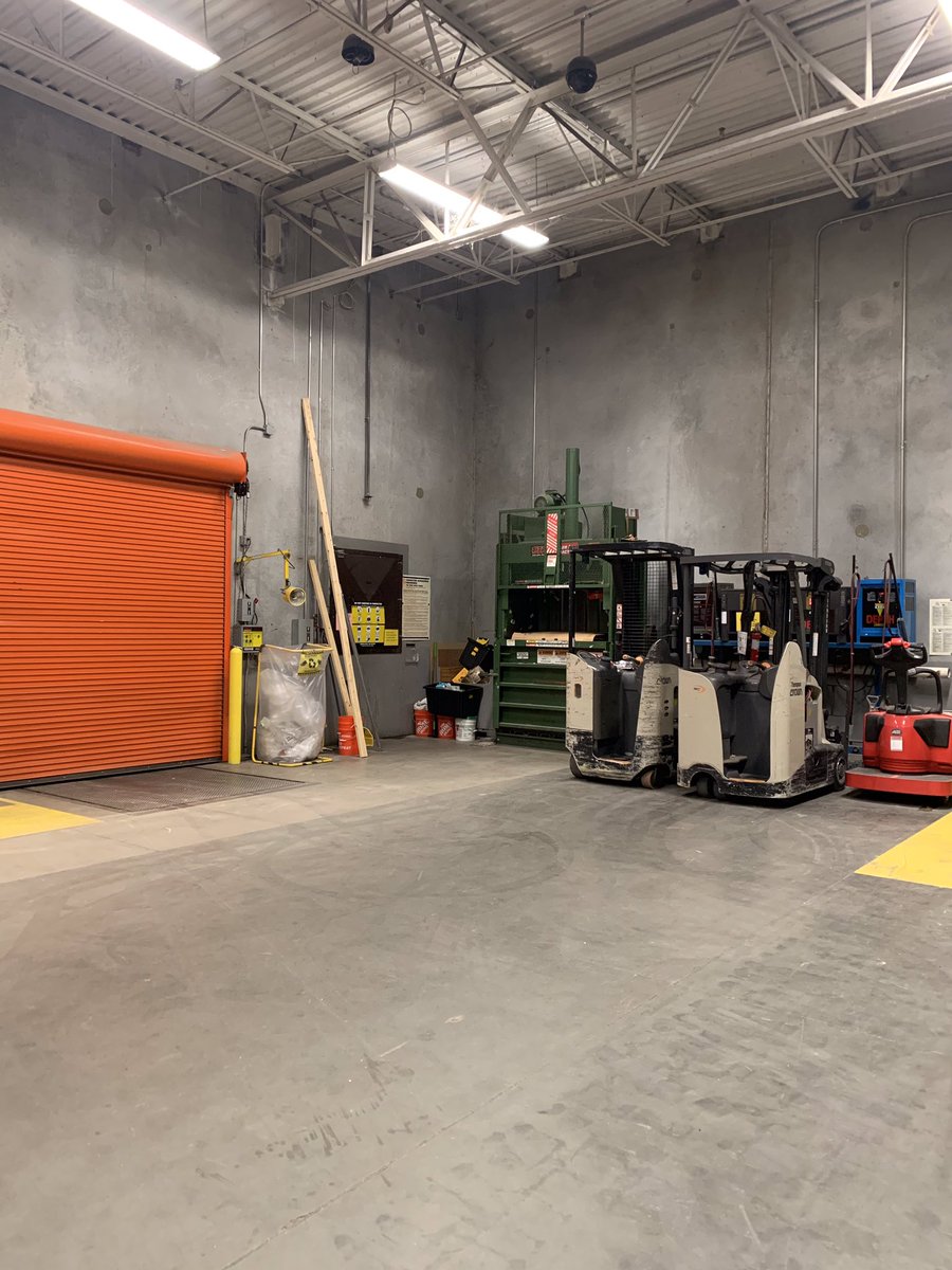 MarkEHamlton's tweet photo. Last night’s RDC stood as much of a chance against 866’s Freight Team as the Jets did against the Patriots last night. #MidSouthReceivingChallenge https://t.co/XrwtUrBmWv