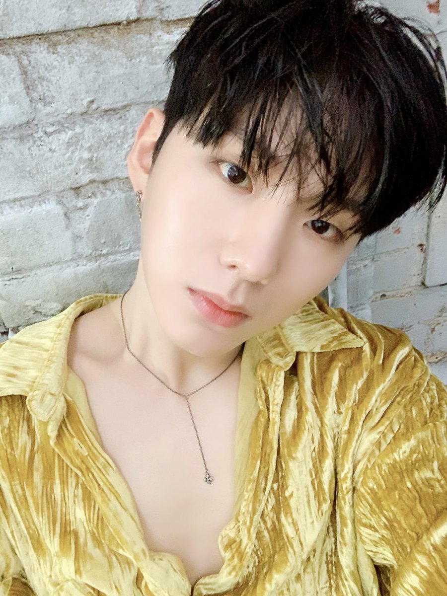 OfficialMONSTAX's tweet photo. [#기현] 몬베베들 진짜 얼마 안남았다요 #FOLLOW #FIND_YOU https://t.co/zvsaj82T39