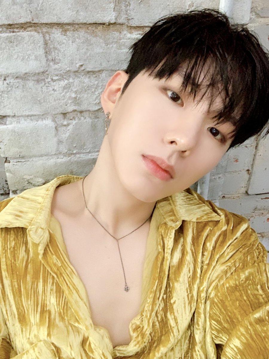 OfficialMONSTAX's tweet photo. [#기현] 몬베베들 진짜 얼마 안남았다요 #FOLLOW #FIND_YOU https://t.co/zvsaj82T39