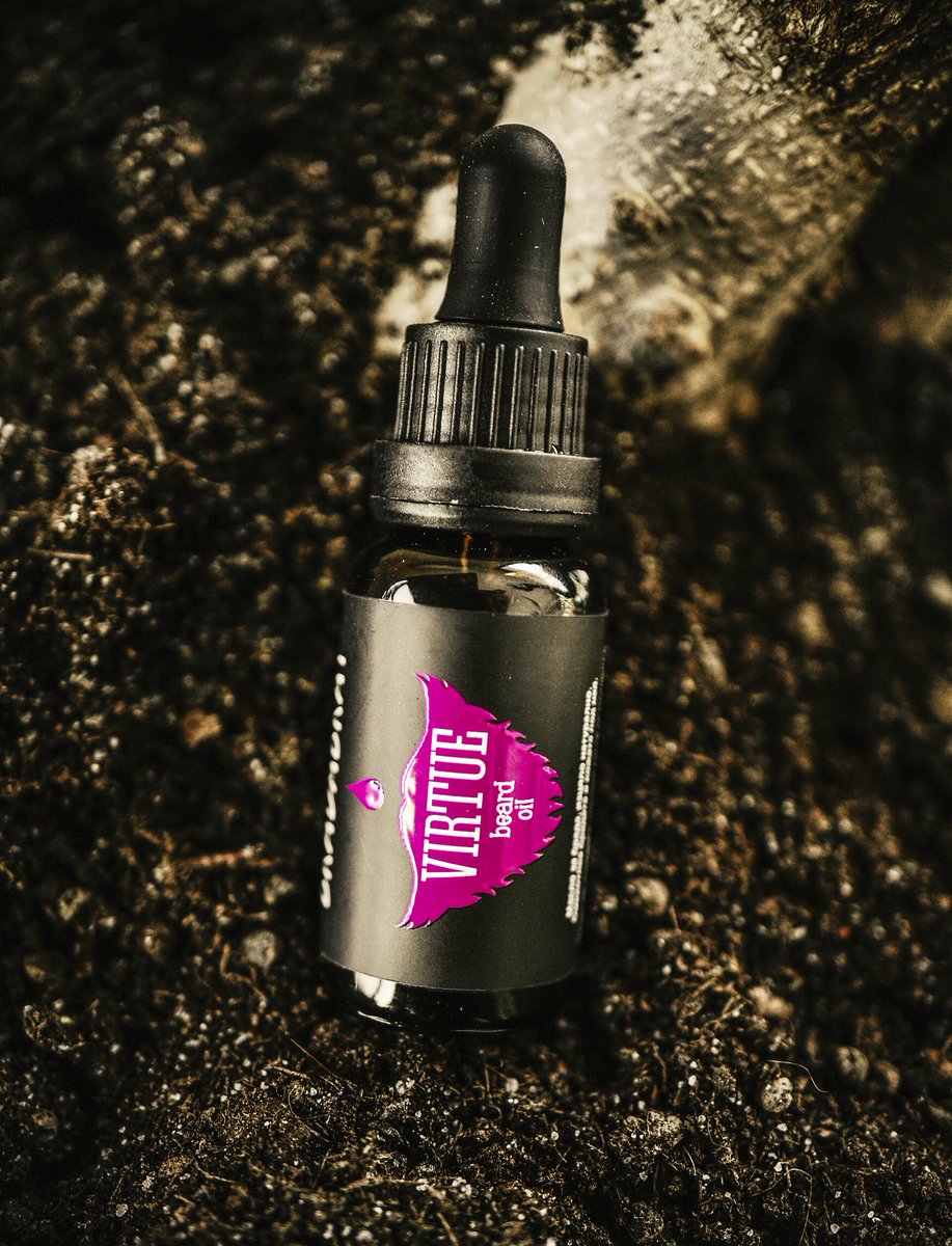 bradabrat's tweet photo. ~ Our flower garden starts off strong with a warm, sweet and fruitily herbaceous Roman chamomile scent with floral balsam and the woody hue of lavender.
🌀 #Novel #Virtue #Spear
. . .
#bradabrat #premium #beardoils https://t.co/Vlc2PUwTud