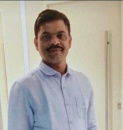 zendespeaks's tweet photo. आपल्या दौंड तालुक्यातील देऊळगाव राजे गावचे वीर सुपुत्र सुभेदार संतोष पळसकर यांना लेह लडाख येथे कर्तव्य बजावताना वीरमरण आले.त्यांच्या कुटुंबियांच्या दु:खामध्ये आम्ही सर्वजण सहभागी असून या वीर जवानाच्या बलिदानास विनम्र अभिवादन व भावपूर्ण श्रद्धांजली! https://t.co/2Yb8jzenXa