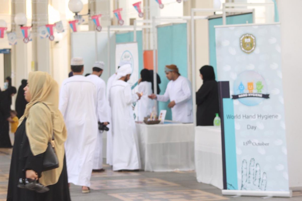 MedSCO_Oman's tweet photo. From SCOPH’s hand hygiene event. 🧡😍🔥
#MedSCO #SCOPH #SCOPH_Oman https://t.co/JkFGO3Cl1C