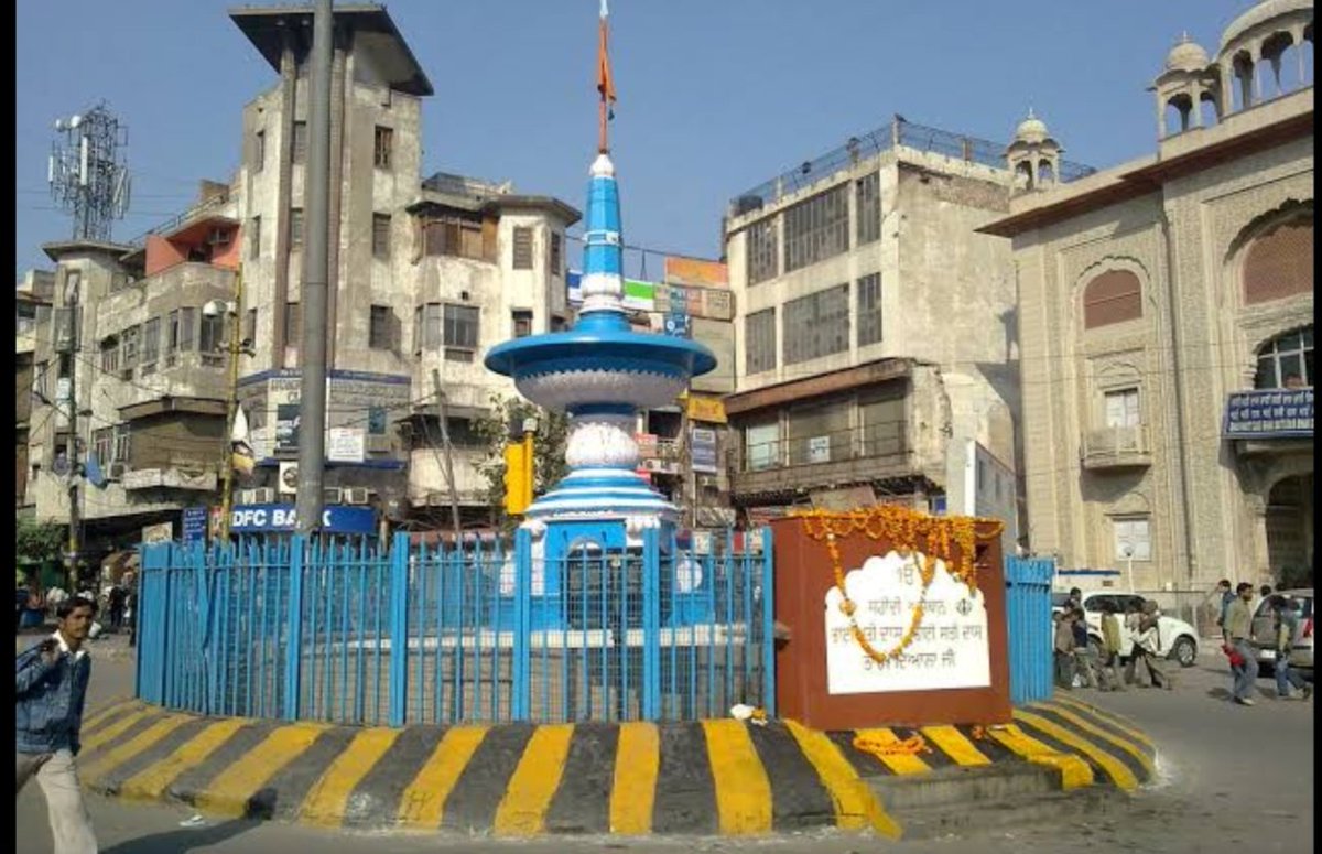 JasMatta's tweet photo. Delhi's Kejriwal Govt Is gng Demolish Historical #BhaiMatiDas Smarak in front of Gr. Sisganj Sahib, the place whr sikhs martyred for the Sake of #Hindu Religion.
Tmrw #SikhCell @BJP4Delhi is gng to meet n req Hon'ble @MoHUA_India S. @HardeepSPuri to look into this matter. https://t.co/HSWEQ8WfqD