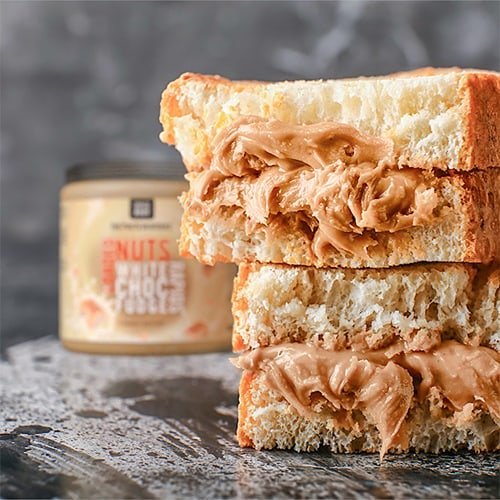 TPWFrance's tweet photo. Loaded Nuts – Fudge + Chocolat Blanc  😍 https://t.co/DkwhQUa5WN
