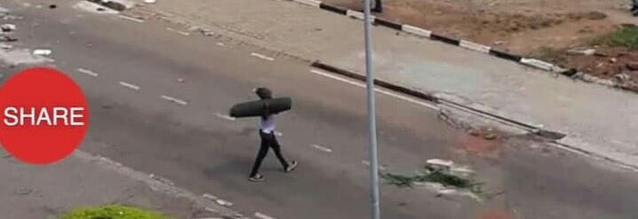 KwesiClit's tweet image. Today marks exactly one year this guy broke my heart,😩😭... The carpet was my target 🎯 too😭 #KNUSTDemoAt1