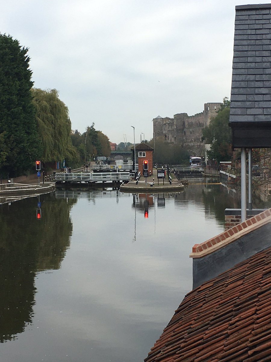 influence__ltd's tweet photo. Our view from the office of #NewarkLock the lock keeper just had a shout out on @BBCRadio2 for his last day of #volunteering for the year. Give us a wave π we see you from the @influence_news office everyday https://t.co/L211SzcPLp