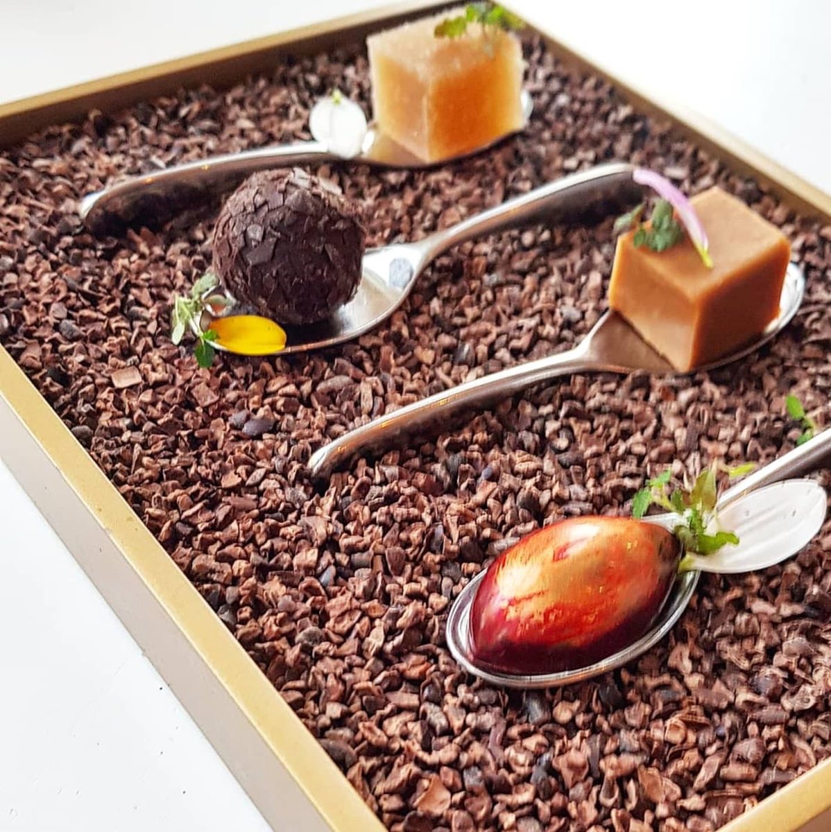 BranchesNCL's tweet photo. Petit Fours are the ideal way to end your meal 🍡 
They’re almost too good to eat!

Visit https://t.co/LaL1wl9ziV to book a table 
#branchesjesmond #petitfours #newcastlerestaurants https://t.co/HQAFj8Zdk8