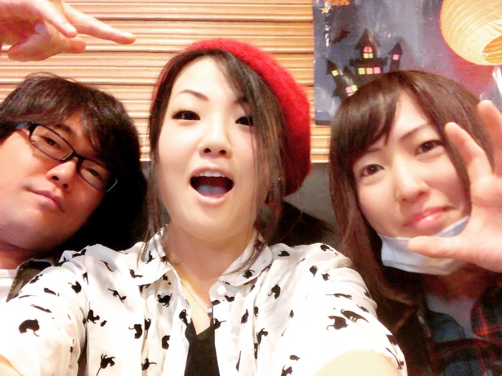 Butterfly_ENA's tweet photo. MAGARINARIにて。
CRT揃ったんやーでー*'v')ノ゙
#MAGARINARI
#ChainedRockTriangle https://t.co/ah5ldYMptF