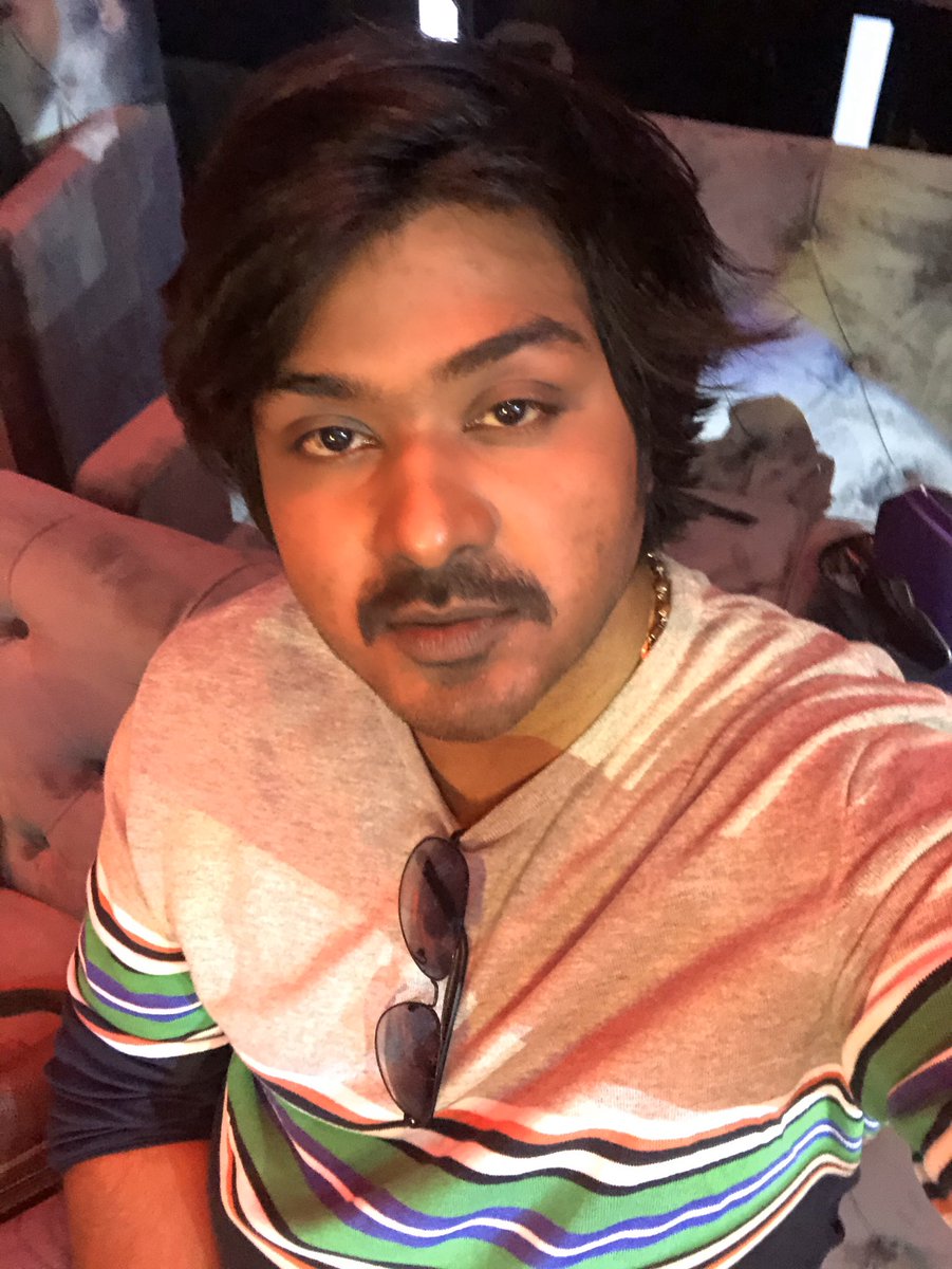 Parasnathflute's tweet photo. #selfie on #indianidiol11 #sonytvofficial #technicalday #parasnathflute #instapicture #instagram https://t.co/CLs9vutTnp