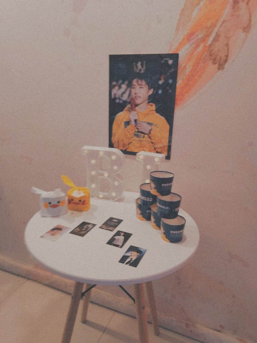 __noaesthetic's tweet photo. Happy birthday to our one and only Kim Hanbin π
thank you to everyone who organized this event ππ
#oneandonlyHB
#HANBINNA131RTHDAYPA #ForOneandOnly131 https://t.co/XT1qoqYh5M