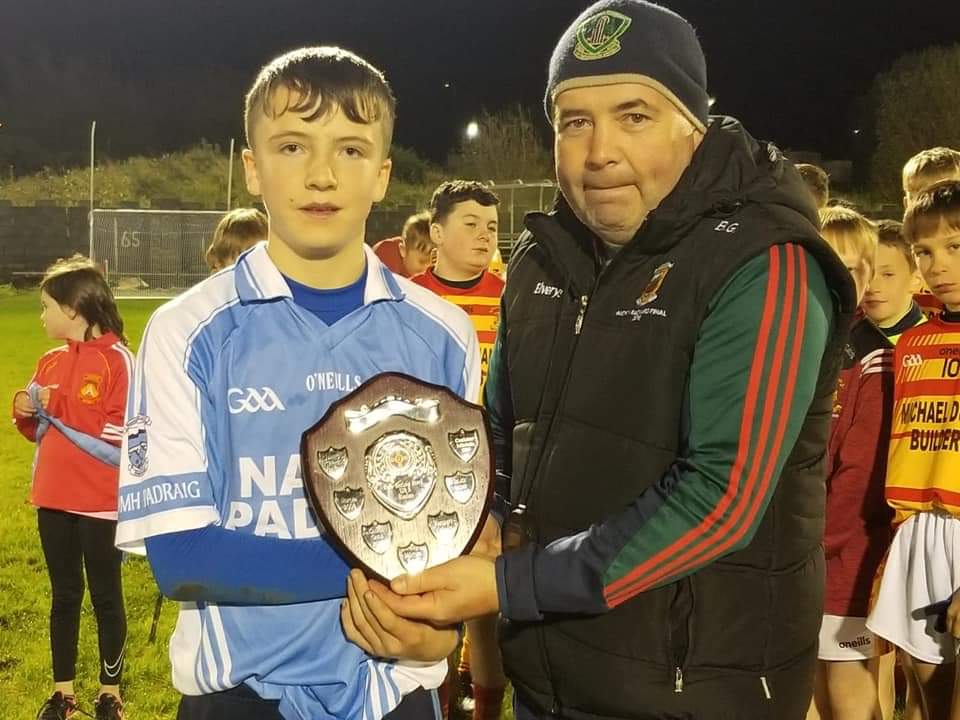 Congrats to <a href="/westportgaa/">Westport GAA</a> Hurlers who won the County U13 Shield Final last evening. F/t score Westport 2-09 <a href="/CBarMitchelsHC/">CastlebarMitchelsHC</a>  3-05. Mayo GAA Coiste Iomana na nÓg Chairperson Brendan Geraghty presented the Shield to Westport captain Tom Lambert after the game. #mayohurling #mayogaa