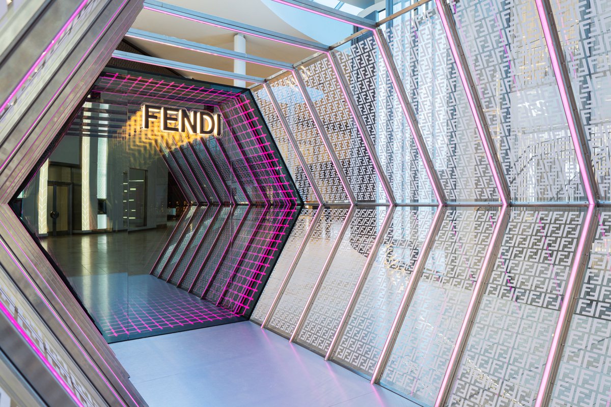 Fendi's tweet photo. .@NICKIMINAJ’s #FendiPrintsOn series reaches Yorkdale Shopping Centre available until October 30th, from 10am to 9pm. Take a peek inside the visually arresting space that reflects the singer’s outrageously vibrant personality and keep your eyes peeled for final chapter. https://t.co/9maY2YcQfb