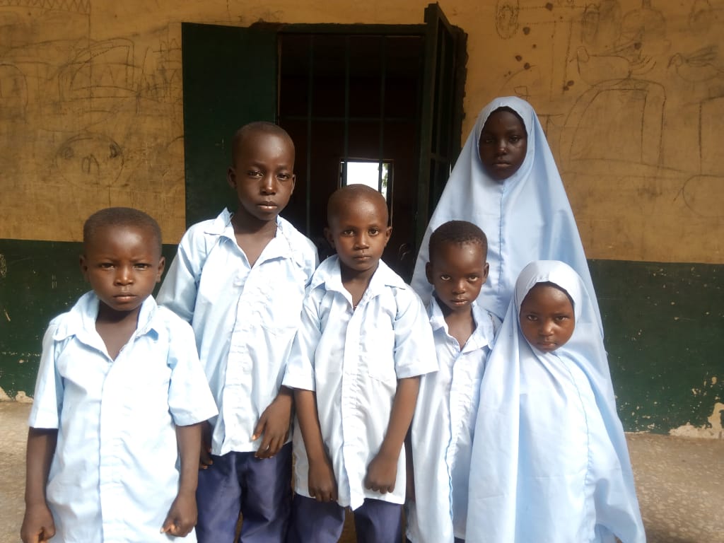 Aliyuproff's tweet photo. Just this morning I enrolled these vulnerable children mostly orphans to various primaries in Yobe State Nigeria, despite loosing a fathers that stood for them, we are now serving as their fathers by making sure they got knowledge they deserve as humans #YalsInPromotingLiteracy https://t.co/fbcqlrd2GE