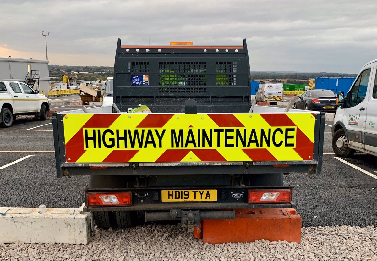 AChevrons's tweet photo. Busy evening last night getting these trucks ready for motorway works #chevronkits #highwaymaintenance #trailerboardchevron #chapter8chevrons #highwaysafety #allaboutchevrons https://t.co/VBTaFlDhaq