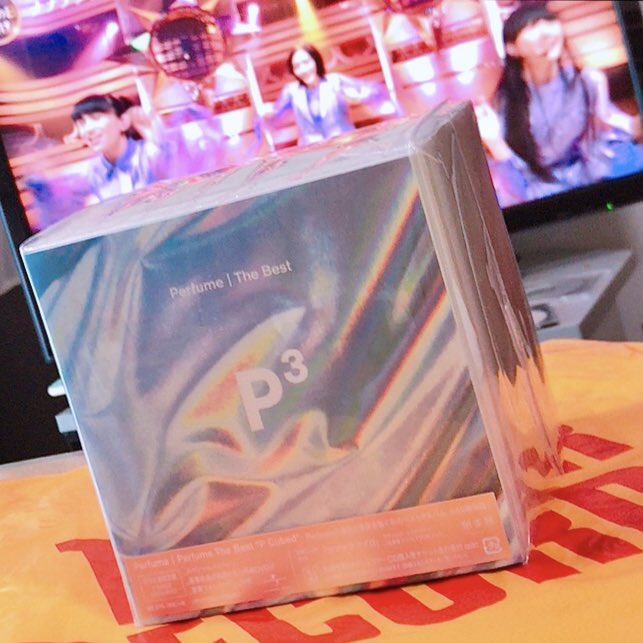 prfm_akkkkkey's tweet photo. 悩み続けて早3日。みなさんP Cubedどうやって開封しました？？
#prfm #prfmBest #PCubed #開封の儀 https://t.co/BWF6fnVSjb